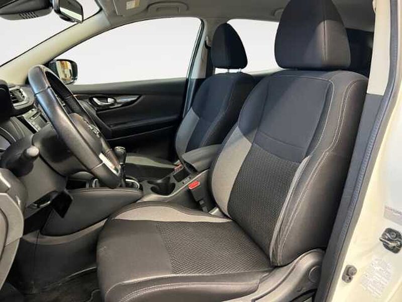 Nissan Qashqai Shiro 1.3 DIG-T 6MT AppleCarplay Rückfahrkamera Navigation Sitzheizung E